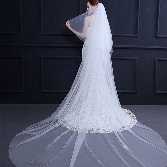 Elegant Tulle Wedding Veils. Long - Picture 1 of 5